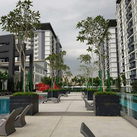 Bsp21 Family Homestay Jenjarum Buitenkant foto
