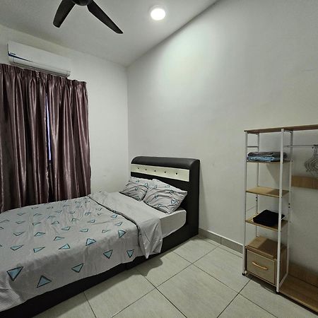 Bsp21 Family Homestay Jenjarum Buitenkant foto