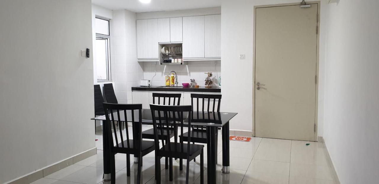 Bsp21 Family Homestay Jenjarum Buitenkant foto