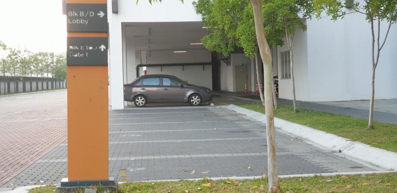 Bsp21 Family Homestay Jenjarum Buitenkant foto